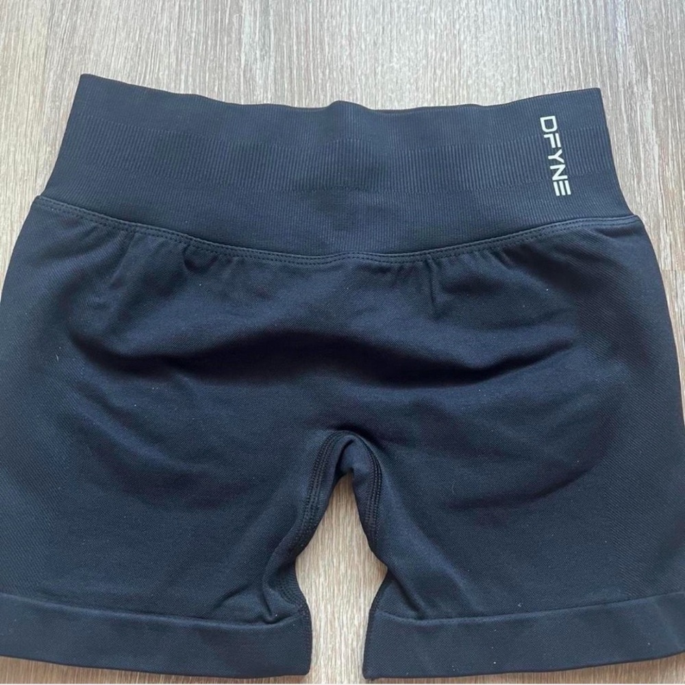 ✨✨DFYNE Black Sports Set - Picture 2 of 3